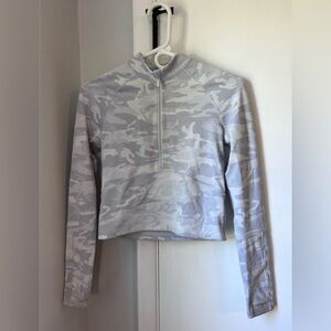 Lululemon Cropped White Camo Half Zip Small